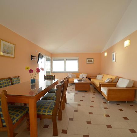 Oasis Blue Appartement Primošten Buitenkant foto