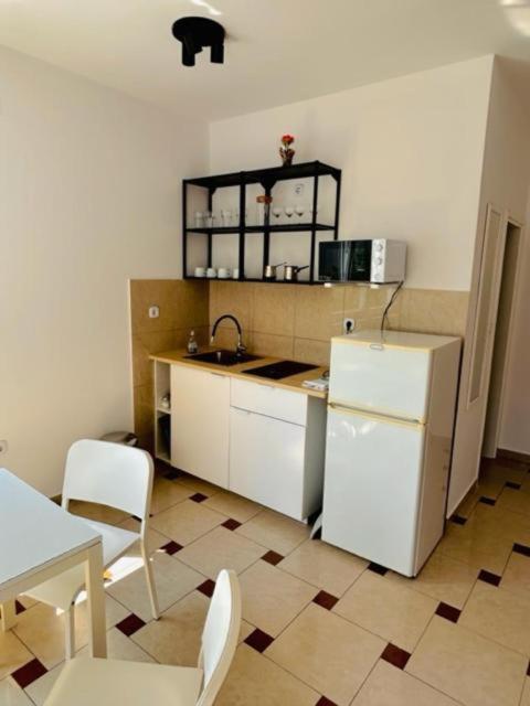Oasis Blue Appartement Primošten Buitenkant foto