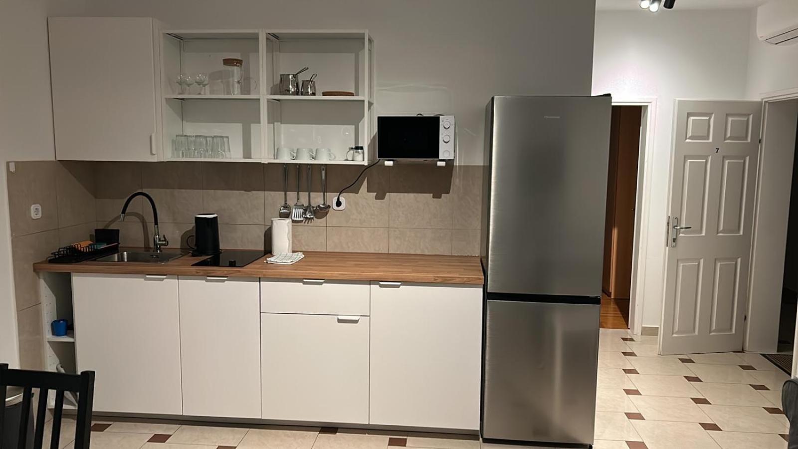 Oasis Blue Appartement Primošten Buitenkant foto